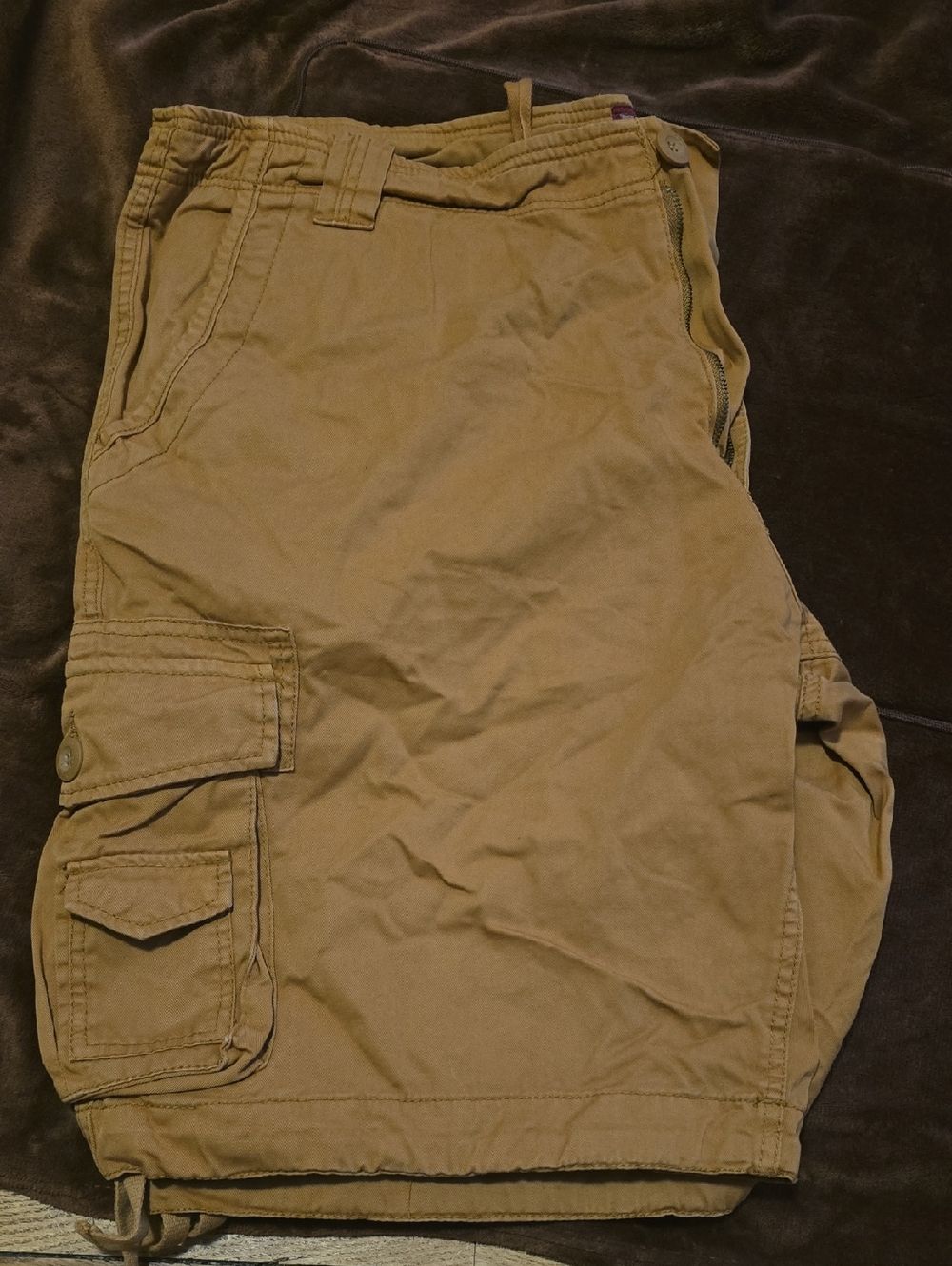 Men's Cargo Shorts in Olive Green – Classic Utility Style